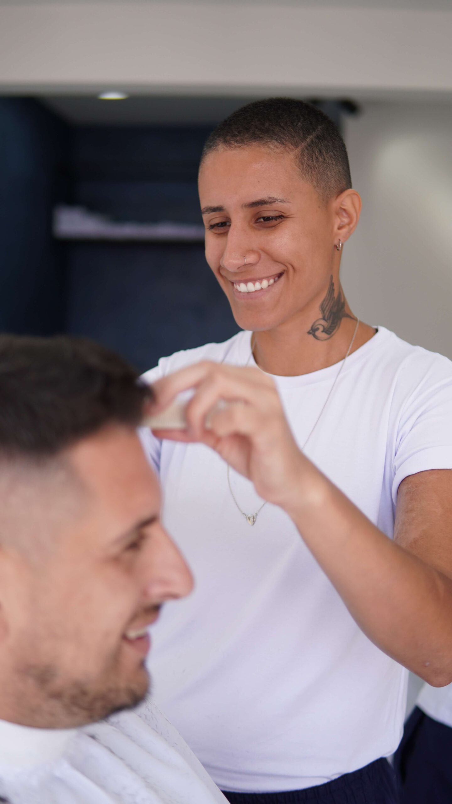 emilyn-corte-de-cabelo-barbearia-motiro